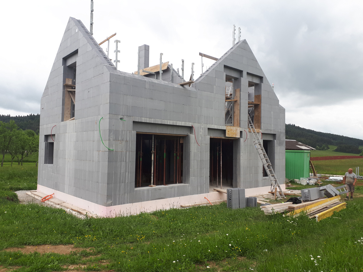 Slika gradnje hiše na ključ v izvedbi podjetja JUBHome d.o.o.